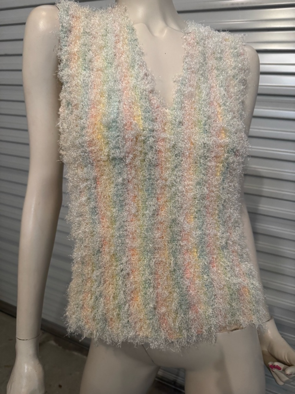 CACHE TOP VINTAGE SLEEVELESS KNIT FUZZY LARGE PRIDE V NECK 90’s